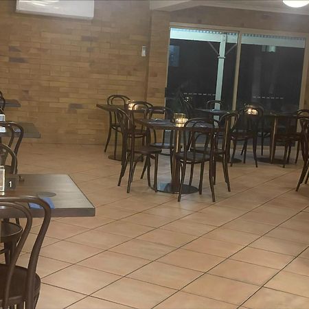 Wild Scotsman Motor Inn Gin Gin Qld Buitenkant foto