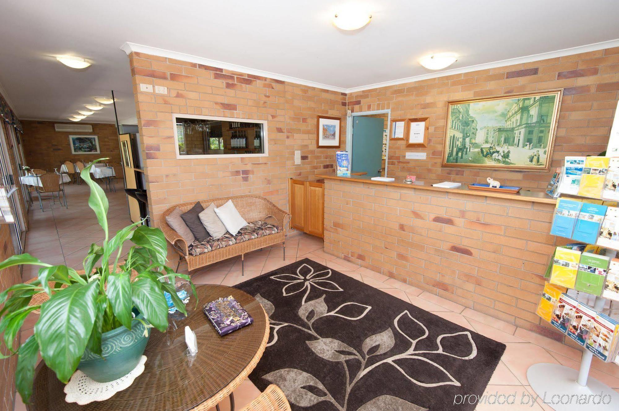Wild Scotsman Motor Inn Gin Gin Qld Buitenkant foto