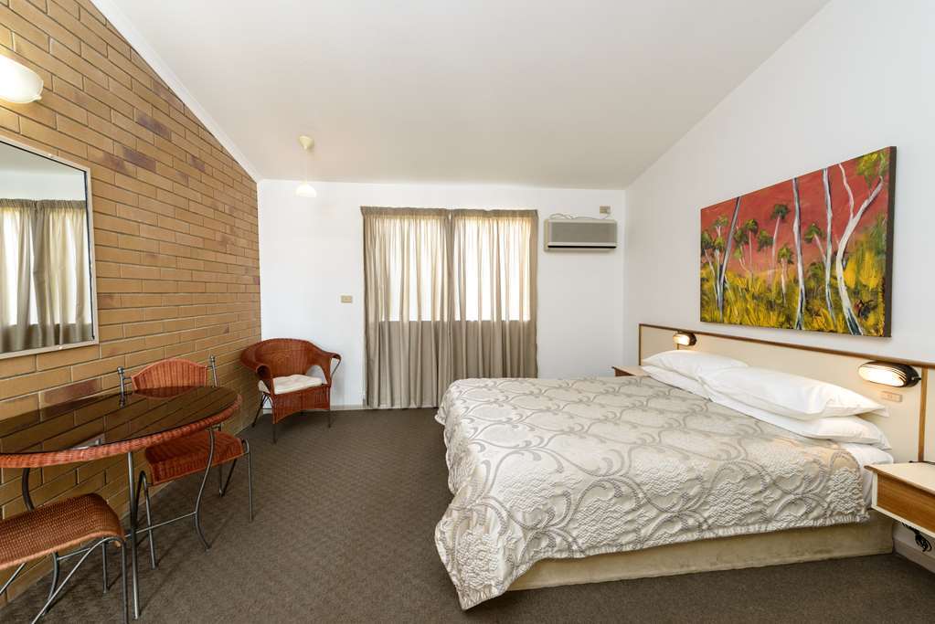 Wild Scotsman Motor Inn Gin Gin Qld Kamer foto