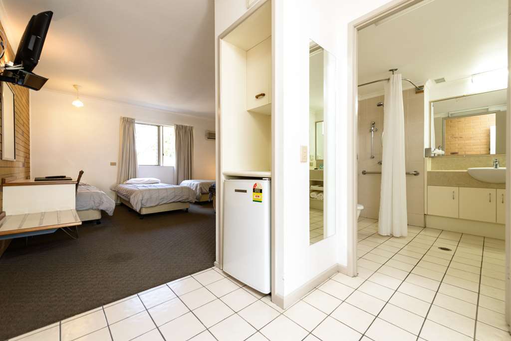 Wild Scotsman Motor Inn Gin Gin Qld Kamer foto